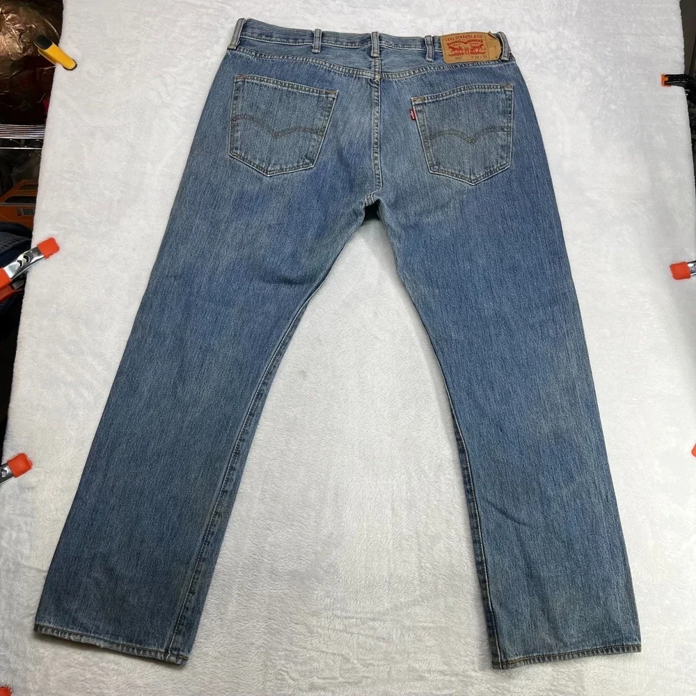 Levi's 501 Jeans Men's Blue Denim Mid Rise Classic‎ Straight Button Fly - 37X29